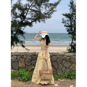 O1CN01LmuERN1PzkLrPEb33_2208167561912-0-cib.webp French Vacation Wear Tube Top Floral Short-Sleeved Top High-Waist Slim Skirt Long Skirt Women's 2025 Summer Suit