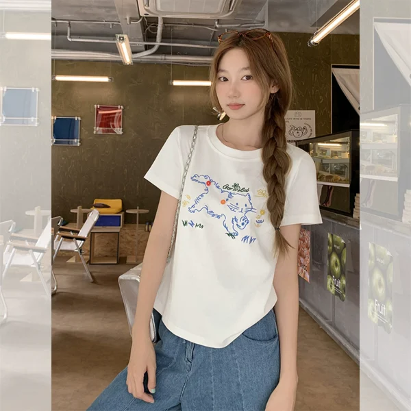 Korean Cute Cat Embroider Design Short-Sleeved T-Shirt for Women
